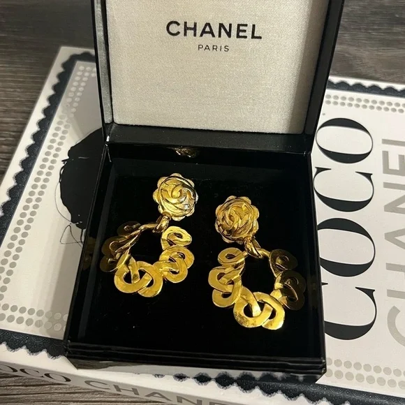 CHANEL Large Vintage Gold CC Logo Dangle Clip On Earrings